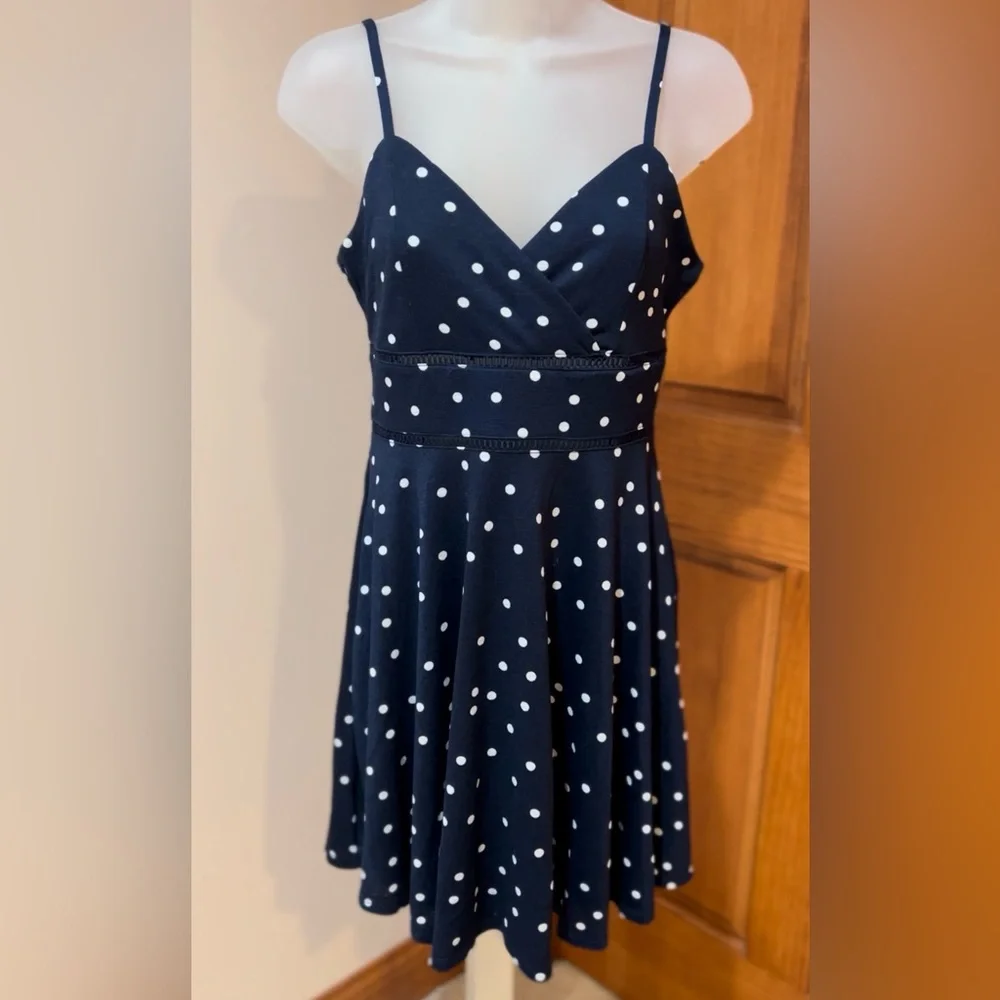 NWT 🏷️ JUN & IVY BY FRANCESCA’S NAVY, POLKA DOT STYLE COCKTAIL DRESS SIZE SMALL - Picture 1 of 7